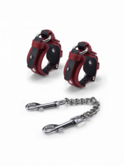 Tobillos y cadenas de BDSM